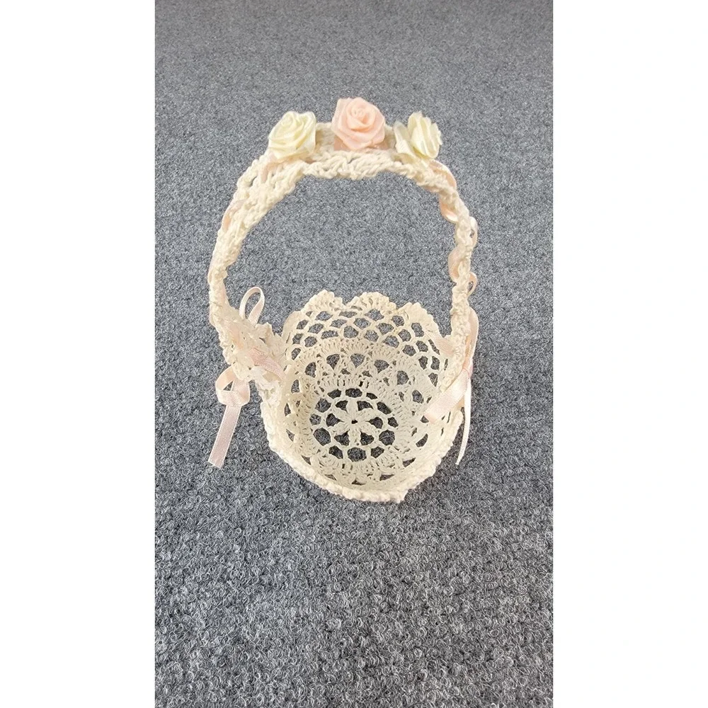 Vintage Dainty Crocheted Starched Easter Basket w/Flowers &‎ Handle